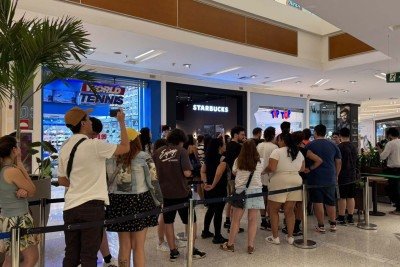 Como era de se esperar, curiosos e apaixonados pela marca fizeram fila para conhecer a loja -  (crédito: Boulevard Shopping/Divulgação)