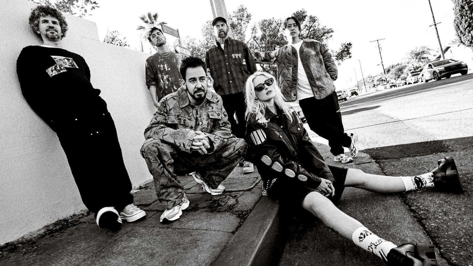 A atual forma&ccedil;&atilde;o do Linkin Park, em imagem de divulga&ccedil;&atilde;o do &aacute;lbum ao vivo 'Unshatter Film Soundtrack' e document&aacute;rio -  (crédito: Jimmy Fontaine)