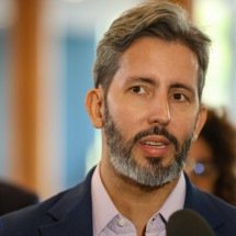 Leandro Grass abre o palanque a Arruda, rifado pelo TSE, mas estabelece condição