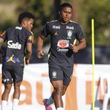 Endrick aponta pressão, mas frisa ‘privilégio’ por ser jogador: ‘Difícil é acordar às 5h para trabalhar’