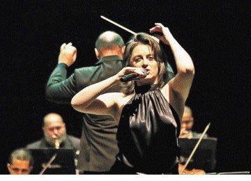 Alessandra Maestrini foi a última convidada da Orquestra Opus no projeto Mostra Cine Brasil de Música 2026 -  (crédito: Liliane Pelegrini/Divulgação)
