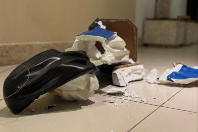 A imagem de Santa Dulce dos Pobres foi encontrada caída no chão, partida em vários pedaços -  (crédito: Paróquia Jesus Cristo Ressuscitado/Divulgação)