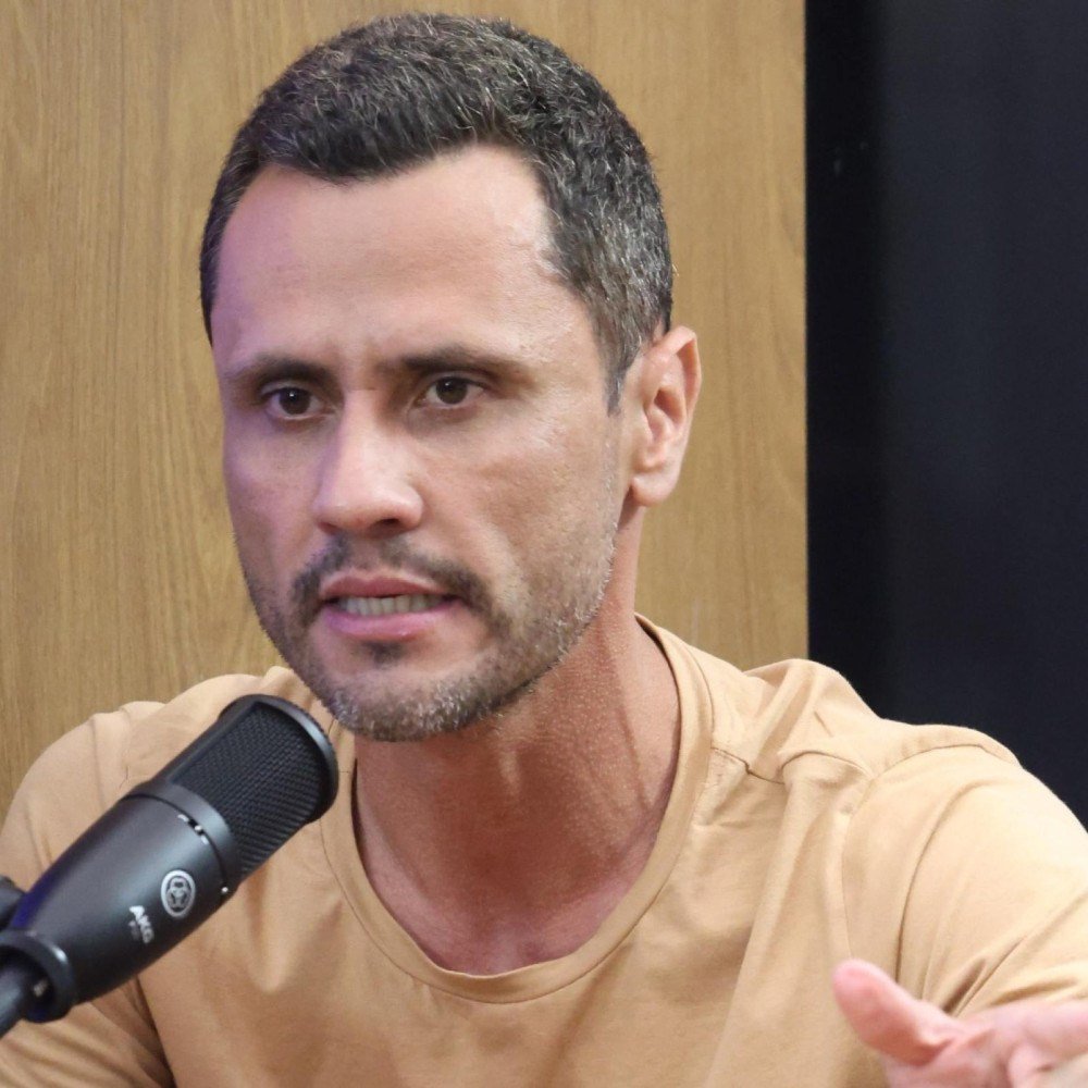 Cleitinho quer continuar em casa em Divinópolis após assumir governo