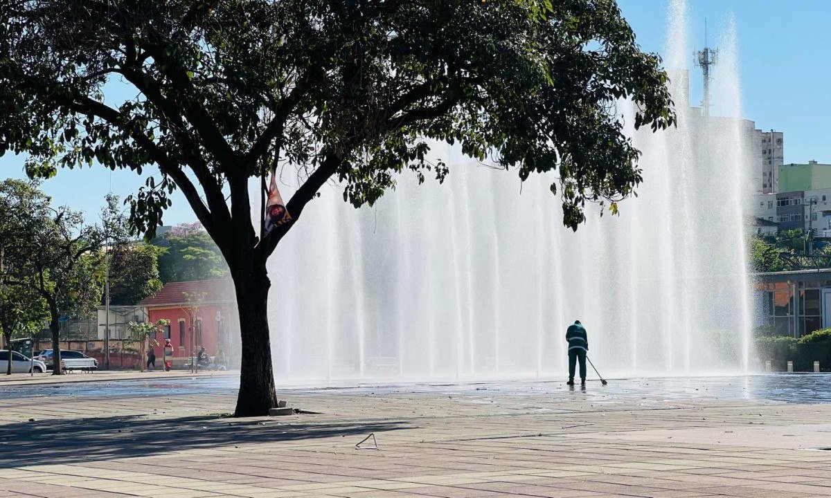 Belo Horizonte tem sofrido com altas temperaturas nos últimos dias - (crédito: Edésio Ferreira/EM/D.A. Press)