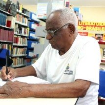 Escola de BH comemora aniversário de 92 anos de aluno do EJA - Jair Amaral/EM/D.A. Press