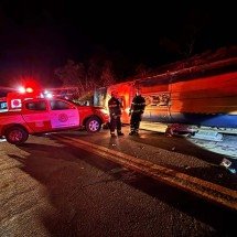 Ônibus que tombou na BR-262 e matou três estava em rota ‘irregular' - Corpo de Bombeiros ES/Reprodução