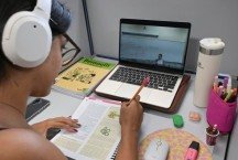 Professores especialistas conduzem revisão gratuita e ao vivo para o Enem 