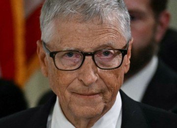 Bill Gates, fundador da Microsoft, alerta sobre os potenciais riscos da intelig&ecirc;ncia artificial, incluindo o bioterrorismo -  (crédito: Kent NISHIMURA/AFP)
