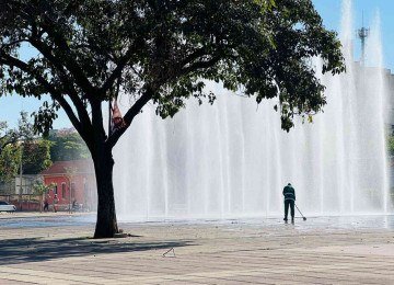 O calor está intenso na capital mineira -  (crédito: Edésio Ferreira/EM/D.A press)