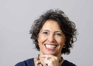 A fonoaudióloga Juliana Algodoal afirma que estamos observando uma redução das relações de fala e, quando isso acontece, as conexões sofrem impacto

 -  (crédito: Vivian Koblinsky/divulgação)