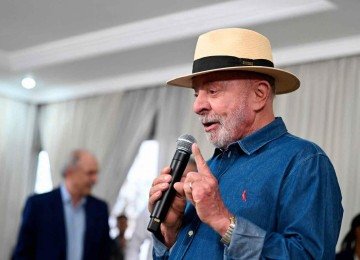 Candidato à reeleiçao, Lula ganha vantagem numérica nas pesquisas -  (crédito: Evaristo Sa/AFP)
