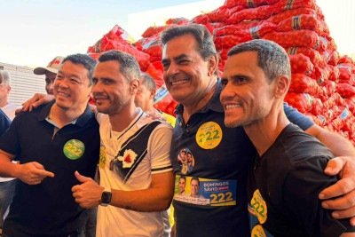 Depois de percorrer diferentes regiões do estado nas últimas semanas, o senador escolheu a Ceasa para iniciar a última semana de campanha -  (crédito: Campanha Cleitinho/Divulgação)