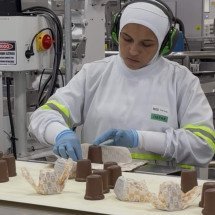 Fábrica de chocolate preserva fazer manual e receitas que marcam gerações - Celina Aquino/EM/D.A Press