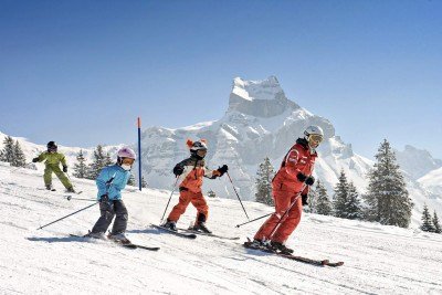 O Monte Titlis, localizado na vila de Engelberg, a apenas 40 minutos de Lucerna, &eacute; uma &oacute;tima op&ccedil;&atilde;o de divertimento para quem planeja uma viagem com os pequenos      -  (crédito: Switzeland Tourism/Divulgação)