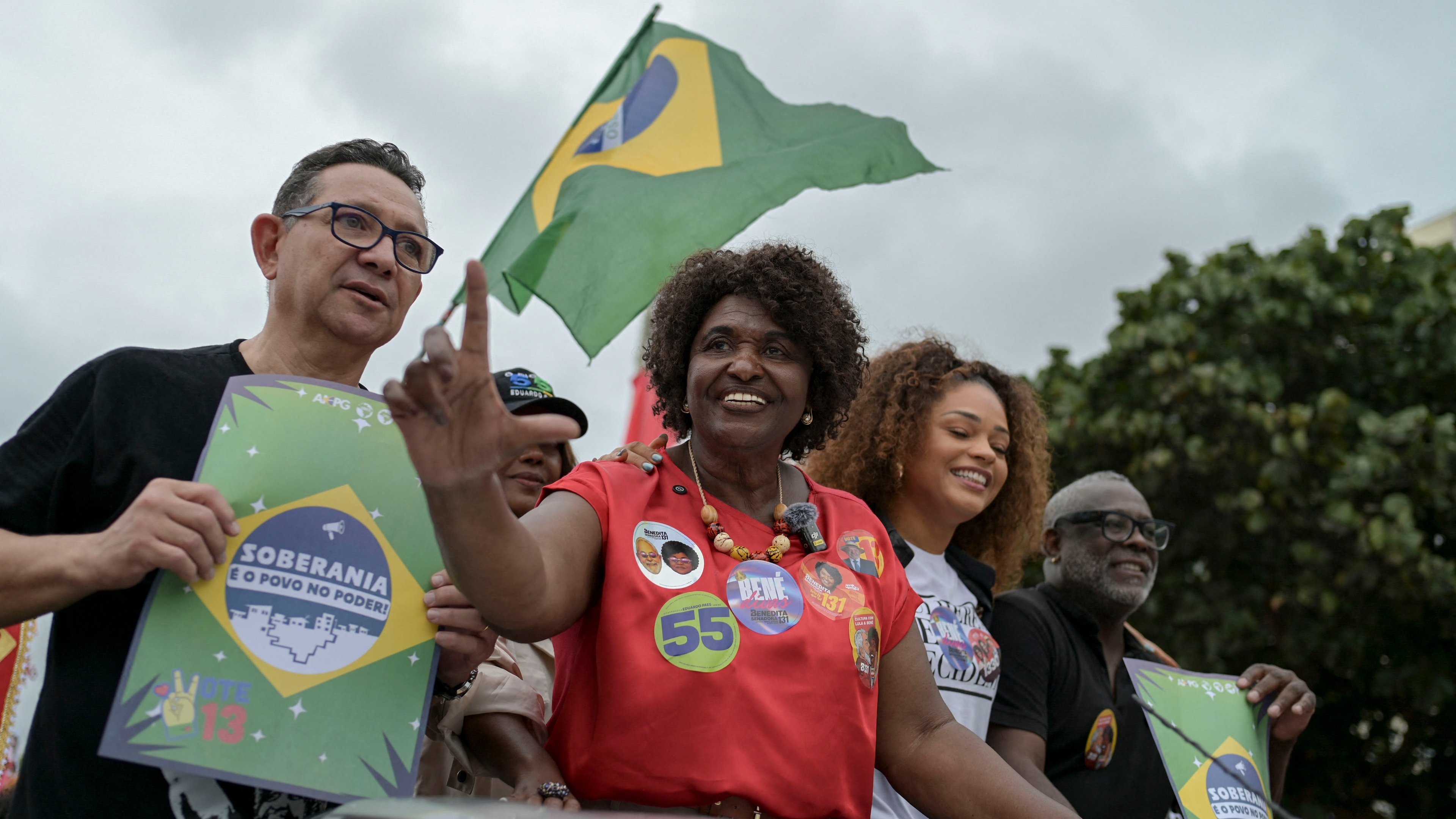 A candidata Benedita da Silva durante ato de campanha para o Senado no Rio de Janeiro, onde concorre com o n&uacute;mero 131 nas elei&ccedil;&otilde;es de 2026 -  (crédito: TERCIO TEIXEIRA / AFP)