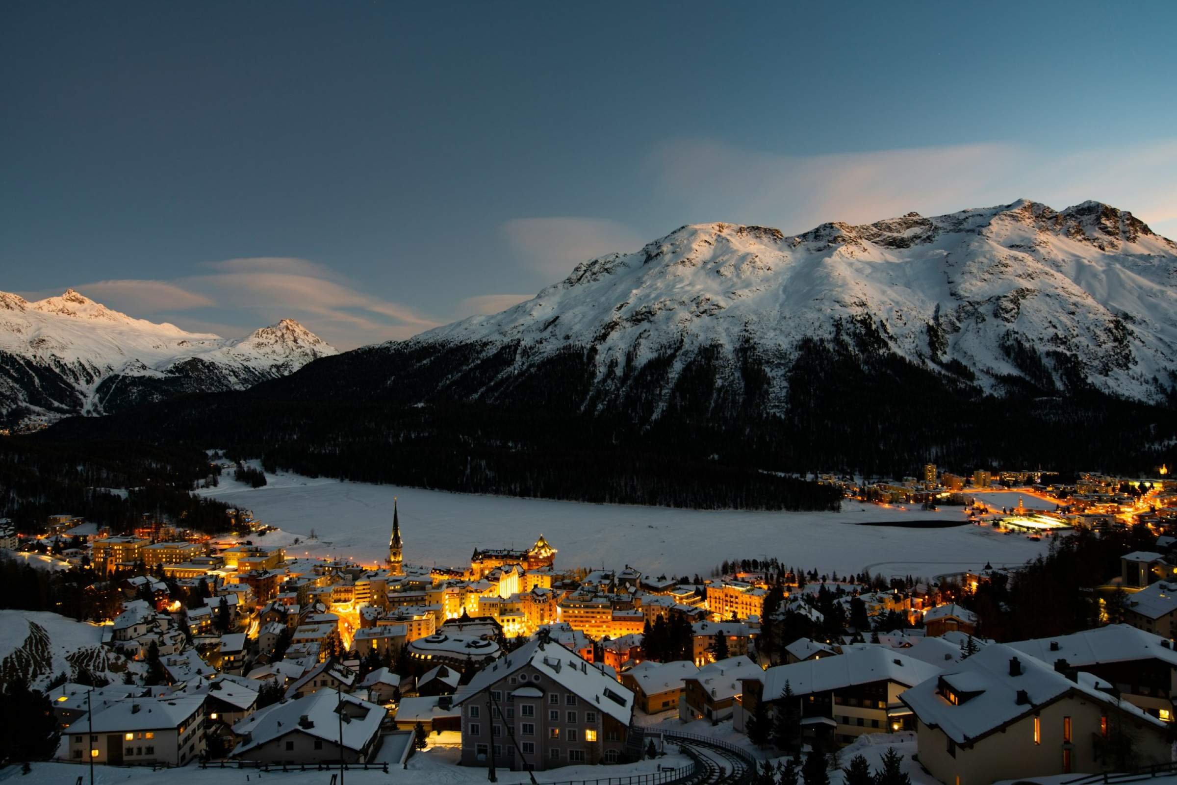  St. Moritz é uma escolha para quem deseja combinar esporte, gastronomia, compras, wellness e uma atmosfera cosmopolita-Sepp Rutz/Unsplash