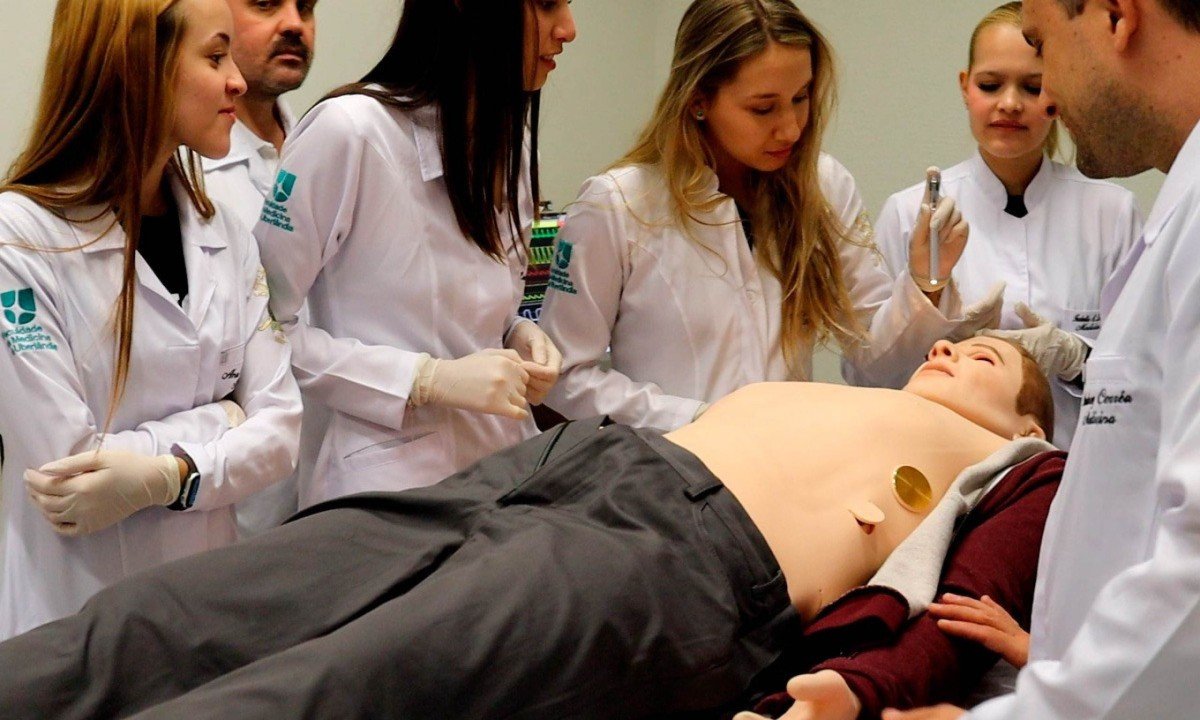 Expansão de cursos de Medicina muda mapa de formação - (crédito: DINO)