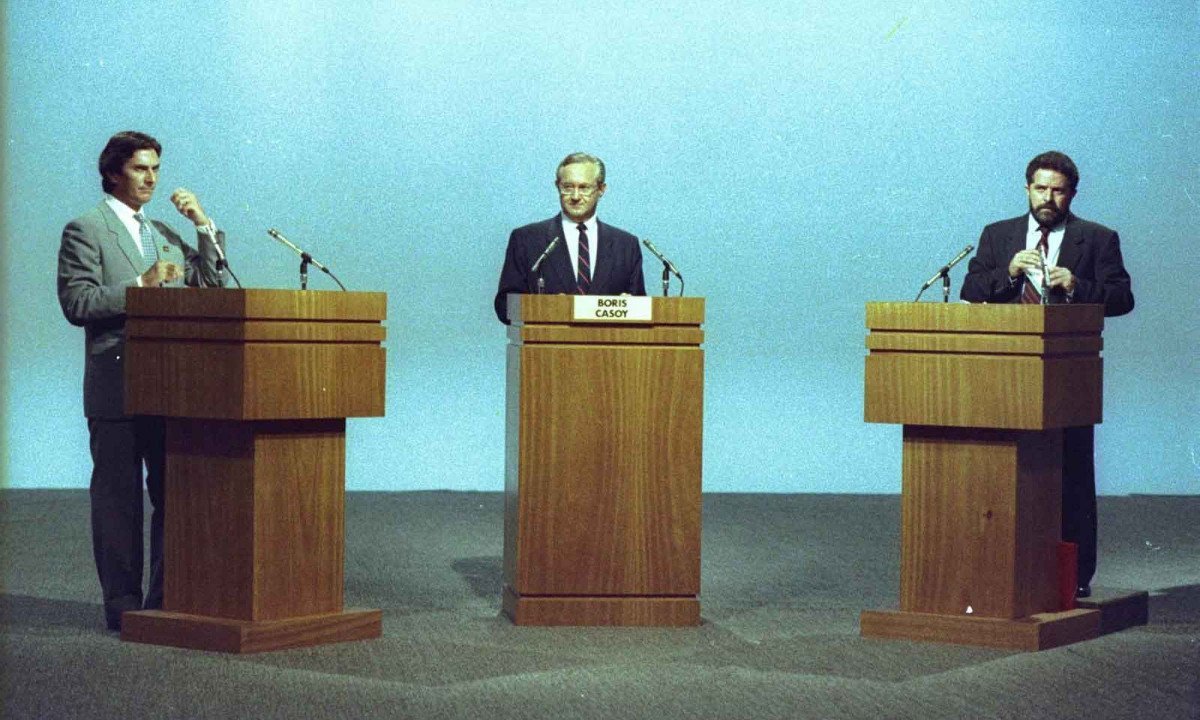 Fernando Collor e Luiz Inácio Lula da Silva em debate no seguno turno das eleições de 1989 -  (crédito: Fernando Maia/AG. O GLOBO – 14/12/1989)