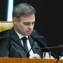 Mendonça muda voto para manter post de Tabet sobre Nossa Senhora no ar