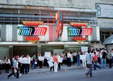 O Bingo Praça Sete, no Centro, foi um dos maiores em funcionamento em Belo Horizonte -  (crédito: Jair Amaral/EM/D.A Press – 27/9/2002)