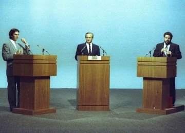 Fernando Collor e Luiz Inácio Lula da Silva em debate no seguno turno das eleições de 1989 -  (crédito: Fernando Maia/AG. O GLOBO – 14/12/1989)