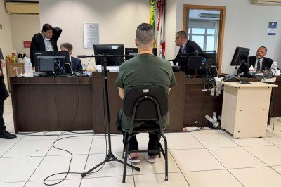Amanda Christina Souza Pinto está sendo julgada pelo tribunal do júri -  (crédito: TJMG)