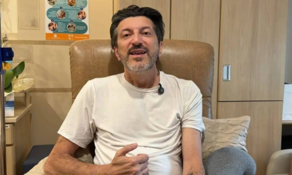 Quem era Lito Sousa, especialista em aviação que morreu aos 59 anos após luta contra doença rara - (crédito: Tupi)
