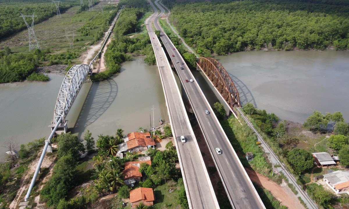 A complexa infraestrutura de pontes em São Luís, Maranhão, onde uma nova obra substituirá a antiga ligação da BR-135 - (crédito: Wikipedia / Daniel Meneses)
