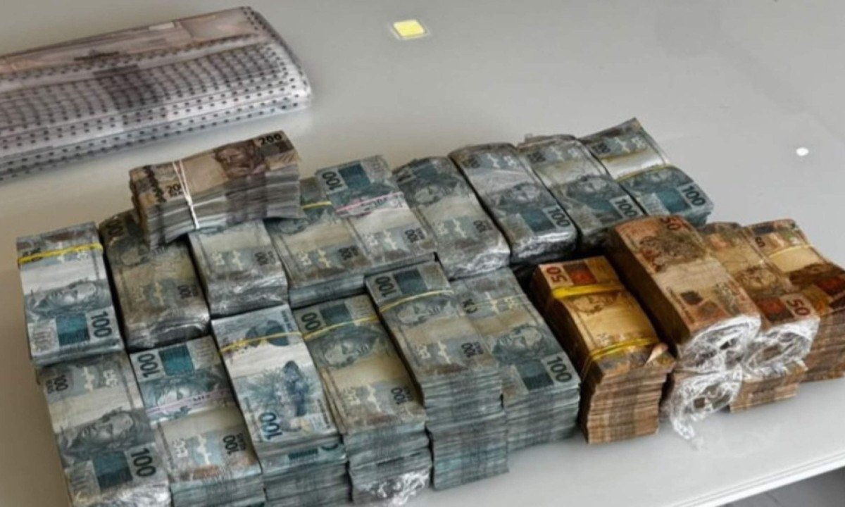 Operação apreende R$ 1,85 mi e investiga uso eleitoral de benefícios sociais no Amapá - (crédito: Platobr Politica)