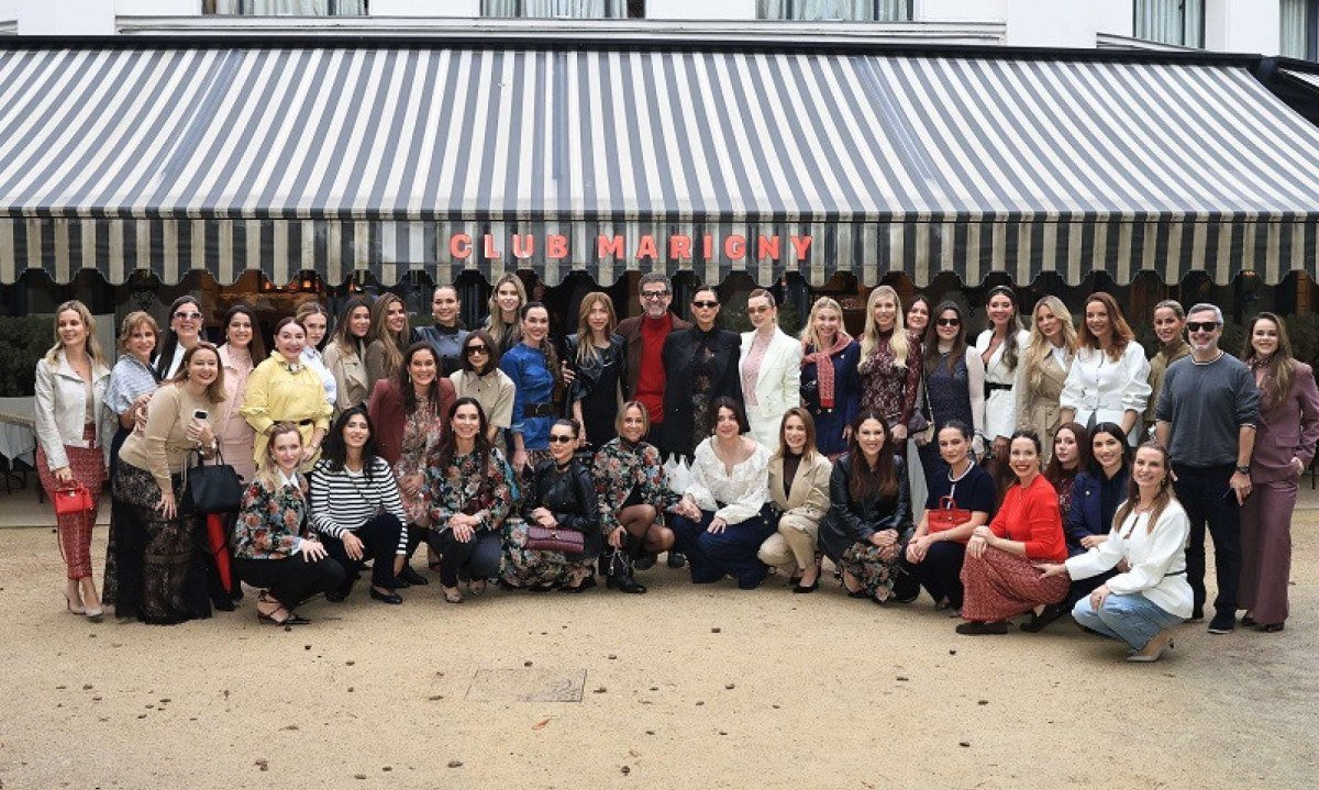 O grupo de mulheres convidadas para o Talk da NK, com Ana Carolina Bassi e Bruno Astuto