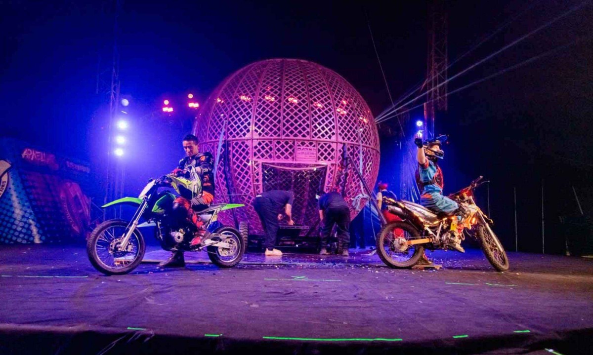 Artistas do circo moderno enfrentam o desafio de conquistar as crianças do século 21, competindo com as diversões digitais - (crédito: Le Cirque/Divulgação)