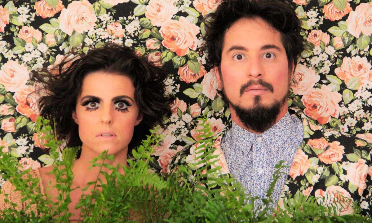 Atores Daniela Rosa e Rafael Bougleux conduzem reflexão sobre a violência contra a mulher. Peça pesquisou os casos Eliane de Grammont e Ângela Diniz - (crédito: Leandro Alves/Divulgação)