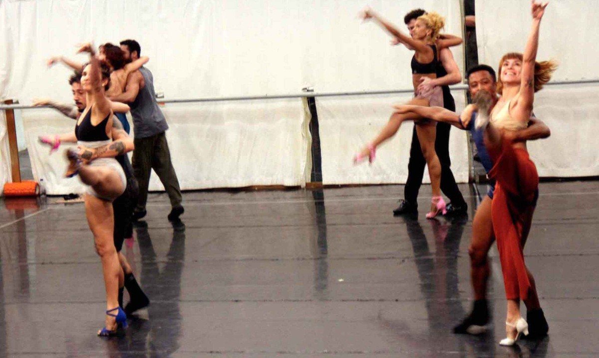 "Lecuona" é composta por 11 pas de deux, criados por Rodrigo Pederneiras, a partir da música do compositor cubano
- (crédito: Jair Amaral/EM.D.A press)