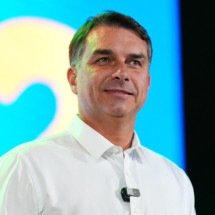 Para ganhar votos, Flávio promete acabar com 'amarras ambientais' - Foto: Vittor Sales/Divulgação Campanha Flávio Bolsonaro