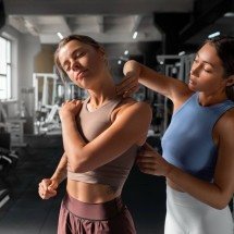 Musculação para iniciantes: como sair do sedentarismo com segurança? - magnific
