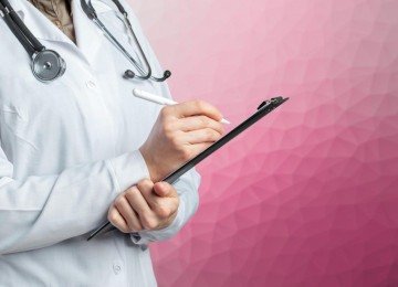 A avaliação pode incluir também aspectos que nem sempre são associados imediatamente ao período pós-câncer -  (crédito:  fabrikasimf/magnific)