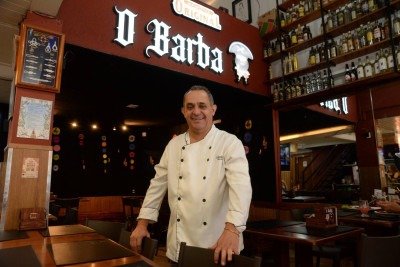 José Márcio Ferreira, o Marcinho, veio do interior em 1988 para trabalhar em uma lanchonete e acabou virando sócio de um bar, cinco anos depois -  (crédito: Túlio Santos/EM/D.A Press)