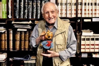 Ator e dublador Peppino Mazzullo, que morreu aos 100 anos, na Itália, deu voz ao personagem Topo Gigio, que também fez fama na TV brasileira -  (crédito: Reprodução / Instagram)