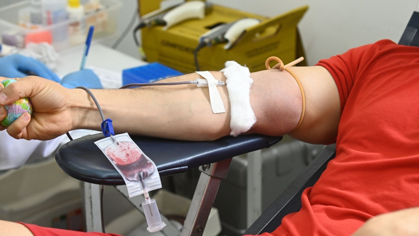 As novas regras para doa&ccedil;&atilde;o de sangue visam incentivar a participa&ccedil;&atilde;o e simplificar o processo em todo o Brasil -  (crédito: Leandro Couri / EM / DA Press)