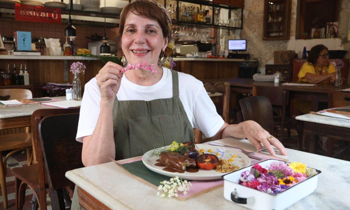 Para a chef Juliana Duarte, as flores deixam a comida mais bonita e delicada, mas tamb&Atilde;?&Acirc;?&Atilde;?&Acirc;&copy;m surpreendem o paladar 