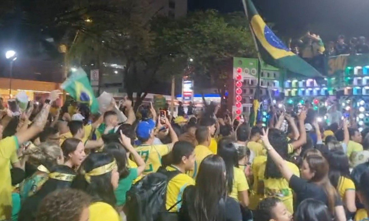 A visita de Flávio marca uma das últimas agendas do candidato em Minas Gerais antes da votação de domingo (4) - (crédito: Luiz Ribeiro/EM/DA.Press)