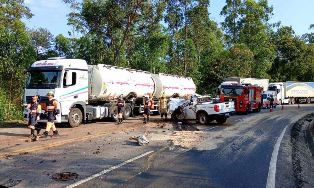 Acidente na BR-381, em João Monlevade, deixa uma vítima - (crédito: Corpo de Bombeiros/Divulgação )