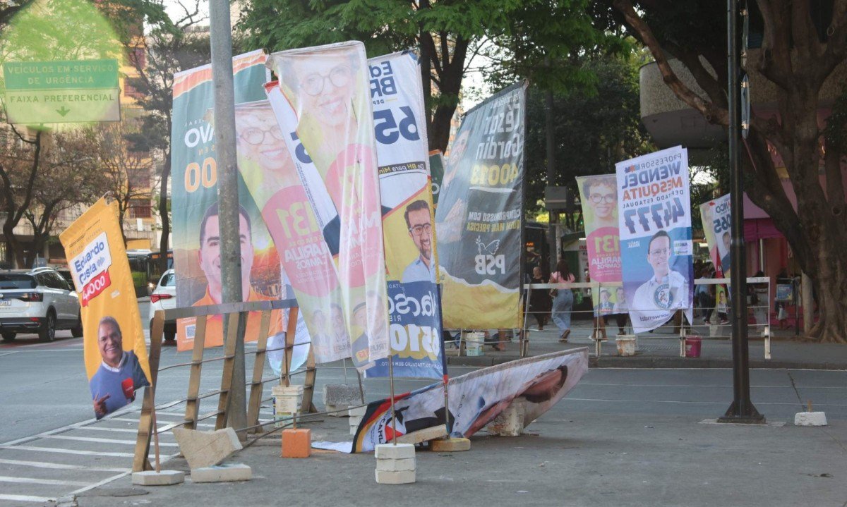 Windbanners foram proibidos devido à previsão meteorológica - (crédito: Marcos Vieira/EM/D.A. Press)