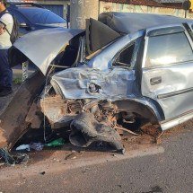 Carro e ônibus colidem no Dom Bosco, em BH, e 2 ficam feridos - Corpo de Bombeiros/Divulgação 