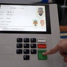 "Começar a pensar é começar a ser atormentado"