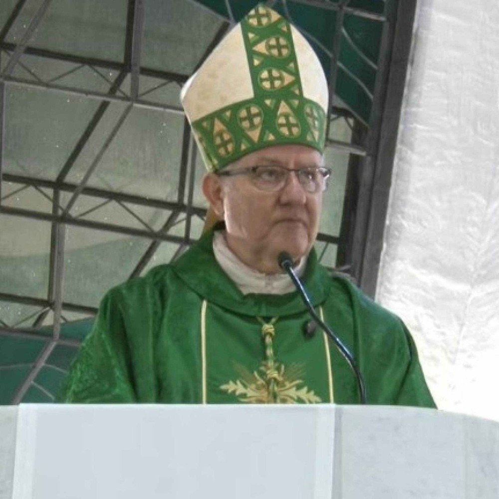 Bispo pede ajuda de Nossa Senhora Aparecida para salvar Brasil do comunismo