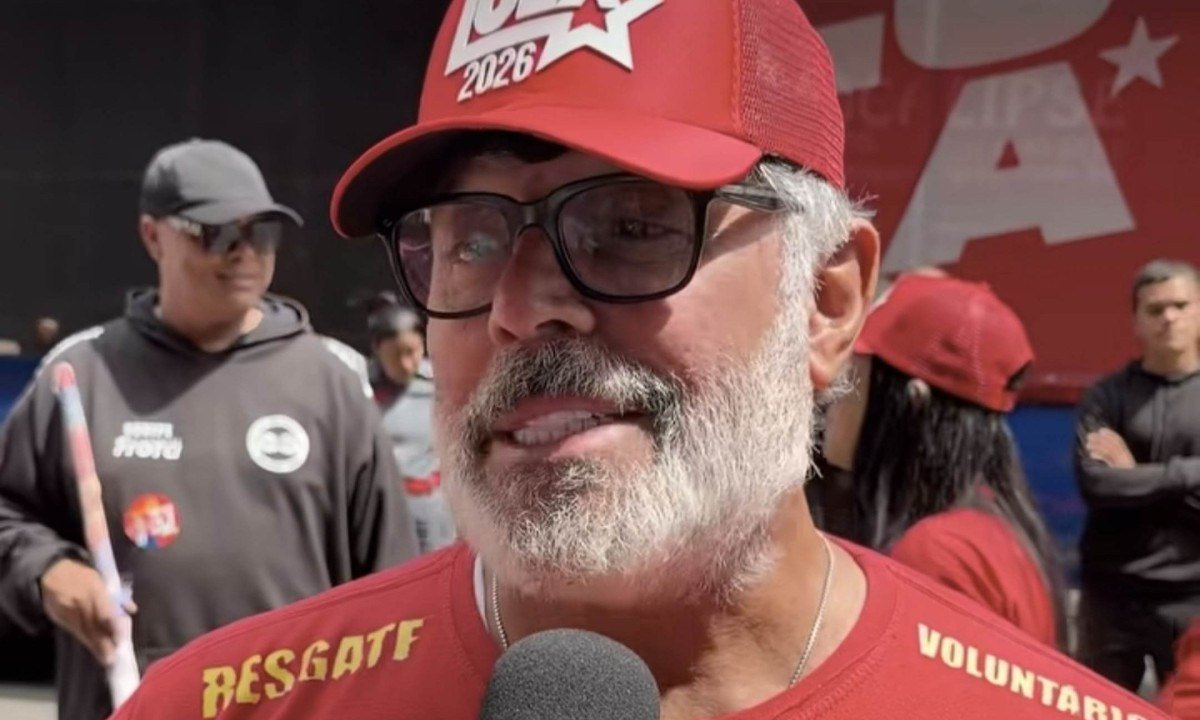 Ex-bolsonarista, ator e vereador Alexandre Frota (PDT) declarou seu apoio ao presidente Luiz Inácio Lula da Silva (PT) durante ato na Avenida Paulista - (crédito: Reprodução/Rede TVT)