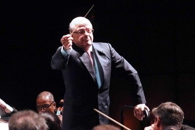 Roberto Tibiriçá construiu uma trajetória marcada pela atuação à frente de orquestras, pelo trabalho com gravações e pela formação de repertórios e projetos ligados à música clássica -  (crédito: Paulo Lacerda/FCS)
