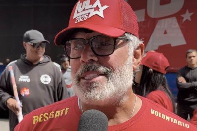 Ex-bolsonarista, ator e vereador Alexandre Frota (PDT) declarou seu apoio ao presidente Luiz Inácio Lula da Silva (PT) durante ato na Avenida Paulista -  (crédito: Reprodução/Rede TVT)