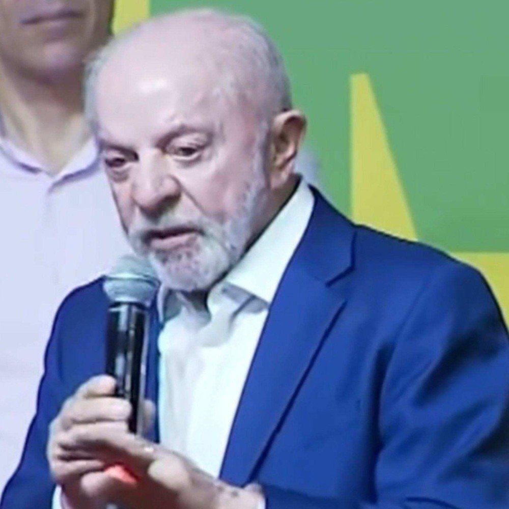 Lula chama biografia de Flávio de "tenebrosa" após resultado das urnas